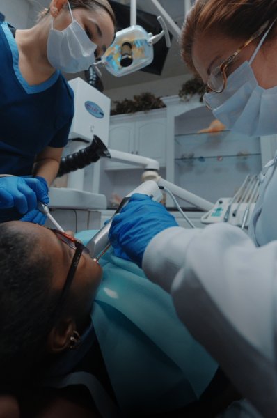 State-of-the-art technology for precise and effective dental procedures